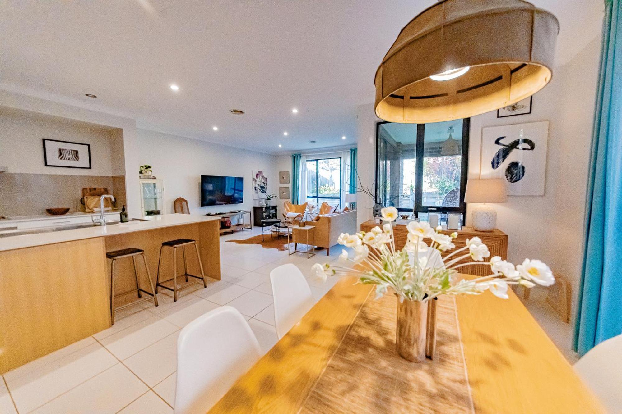 Stayau 4Br Designer Home In Knox Wantirna South Buitenkant foto